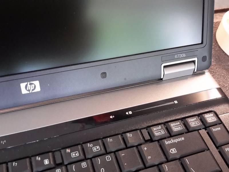 lot 113 image: HP Compaq 6730b - 15.4 - Core 2 Duo P8600 -   2 GB RAM - 320 GB HDD