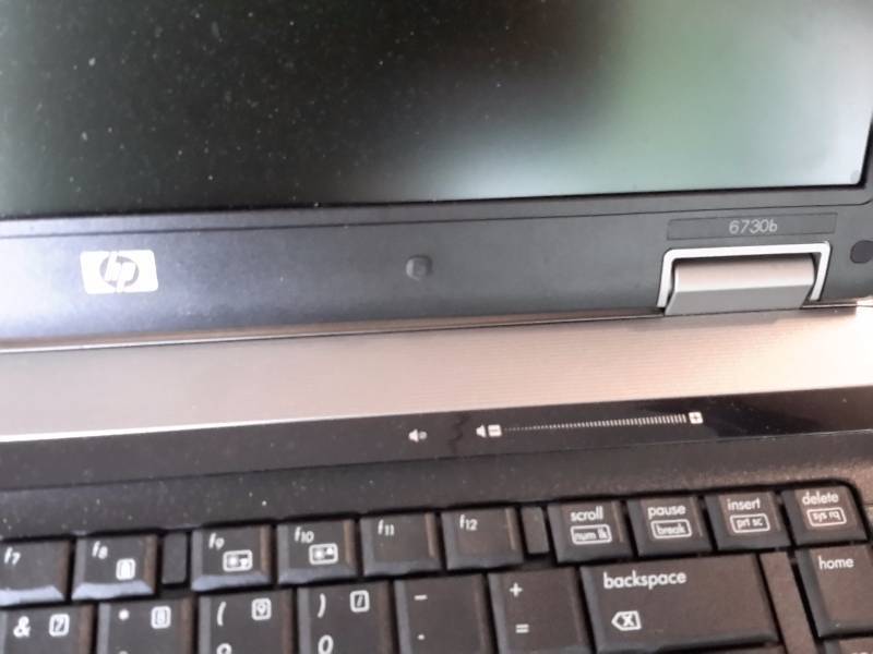 lot 116 image: HP Compaq 6730b - 15.4 - Core 2 Duo P8600 -   2 GB RAM - 320 GB HDD