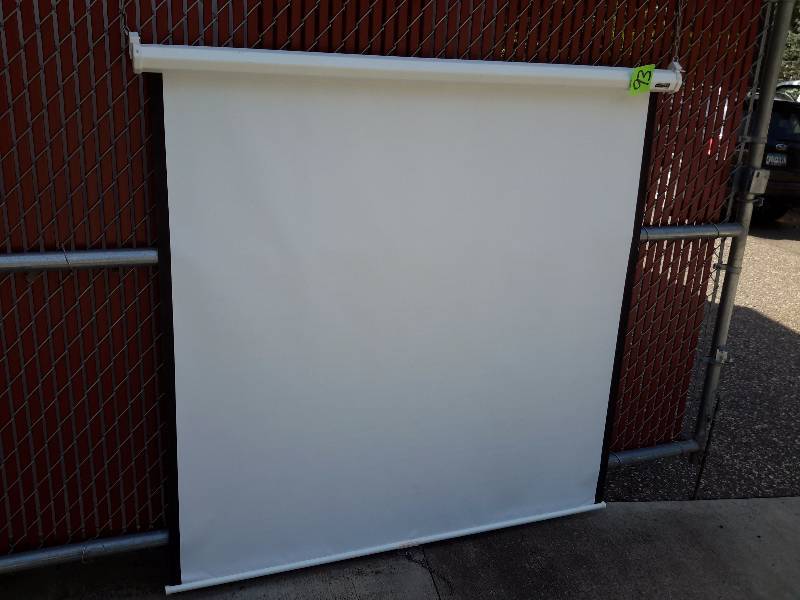 lot 93 image: Pull Down Projector Screen..