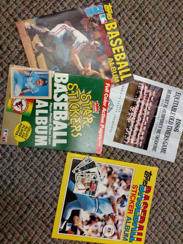lot 10 image: Vintage Baseball Memorabilia