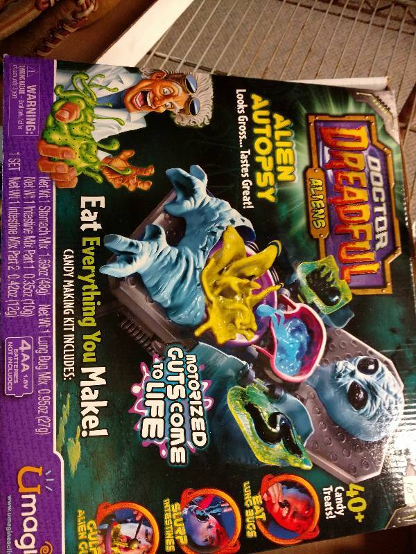 lot 29 image: Doctor Dreadful Aliens Maker