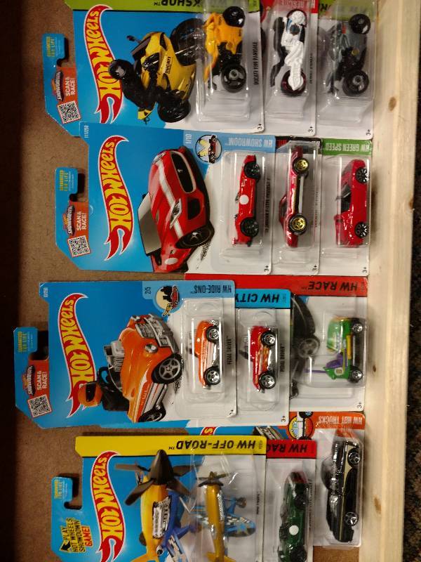 lot 36 image: Hot Wheels Lot
