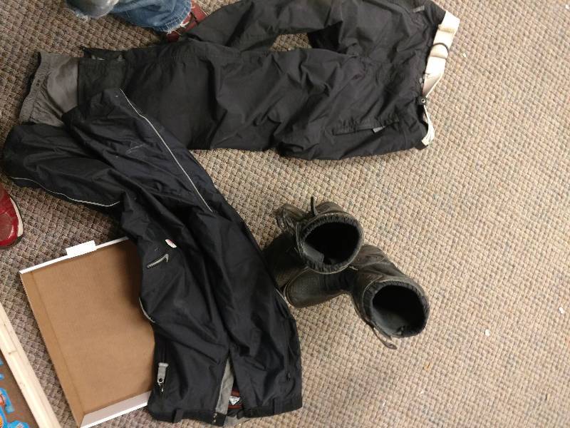 lot 37 image: Moto CrossSnowboard Lot