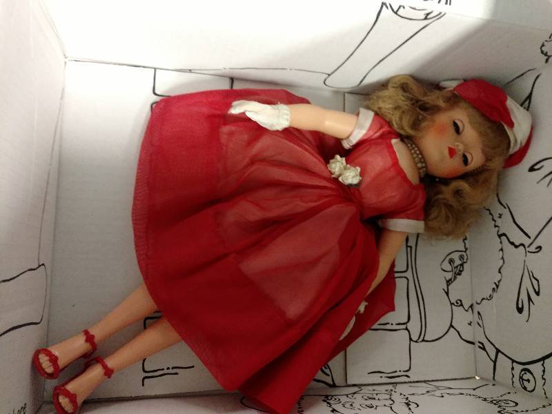 lot 42 image: Vintage Doll