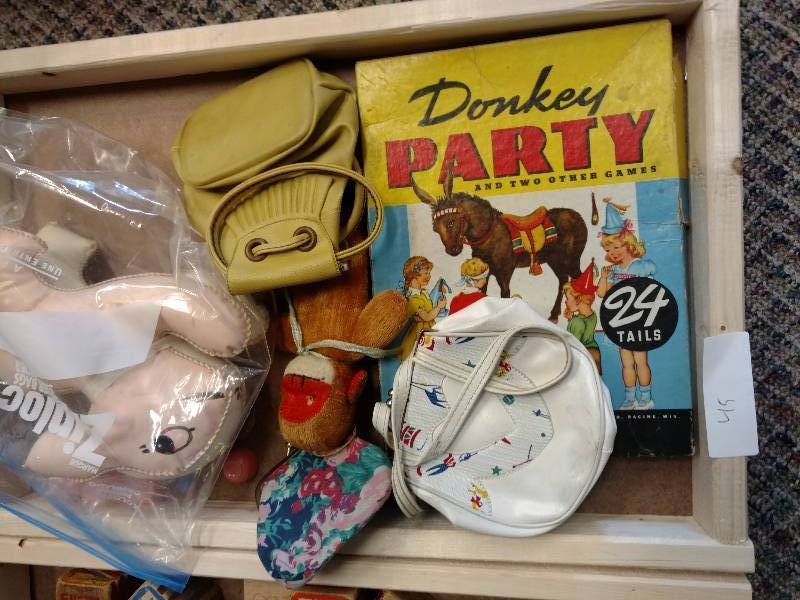 lot 45 image: Vintage Toy Lot