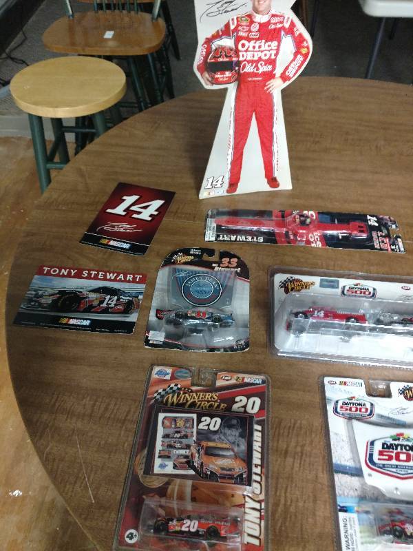 lot 75 image: Tony Stewart Nascar Lot