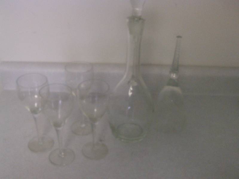 lot 49 image: Wine Decanter with 4 glasses, etched