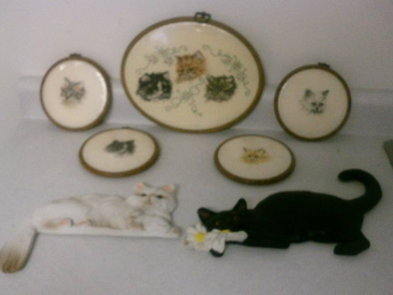 lot 71 image: Home Dcor - counted cross stitch (5) and resin cats (2)