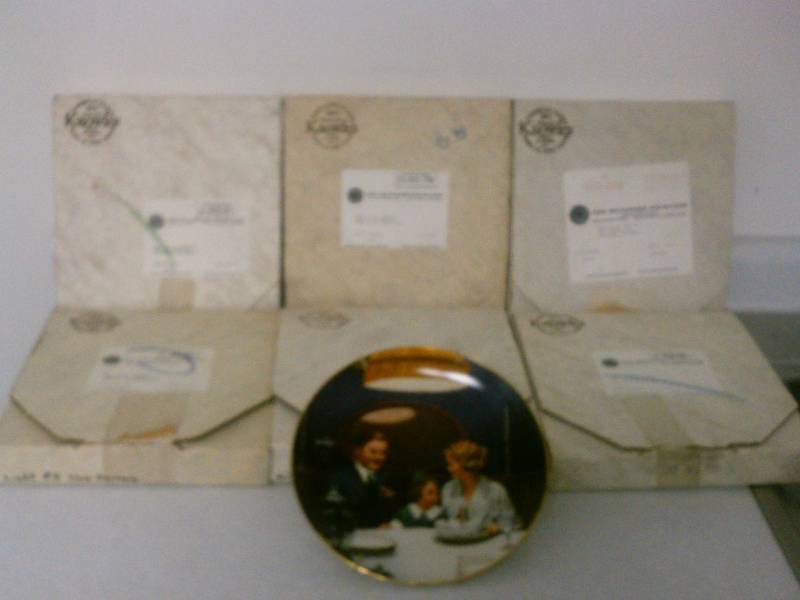 lot 83 image: Norman Rockwell - Knowles collector plates in box with certificate of authentication.