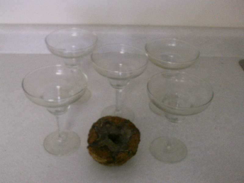 lot 108 image: Clear Glass Stemware (5)