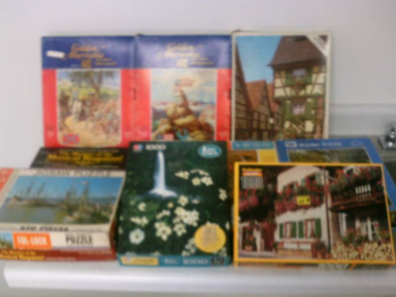 lot 110 image: Puzzle Lot (9) 500-1200 pieces