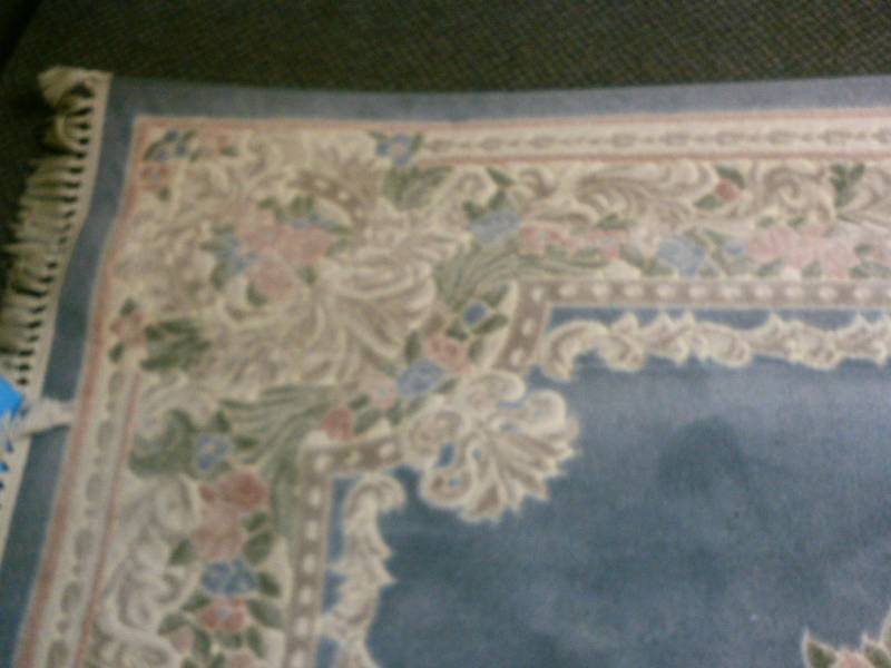 lot 125 image: Area Rug, measures 8 X 10