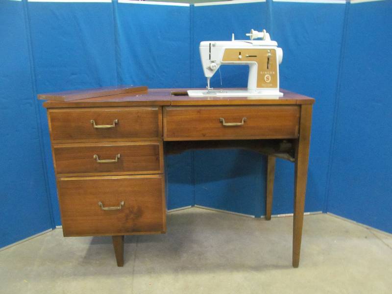Singer Sewing MachineCabinet