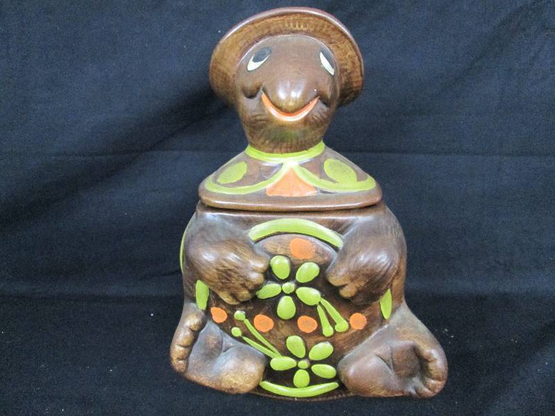lot 47 image: Turtle Cookie Jar