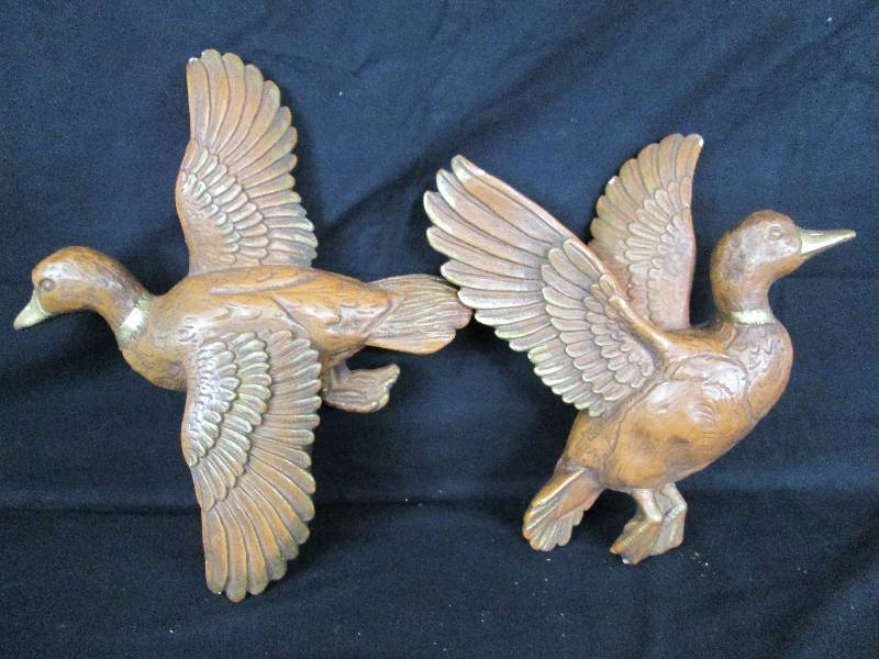 lot 49 image: Universal Statuary Chalk Wear Ducks