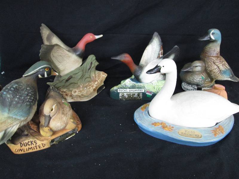 lot 70 image: Ducks Unlimited Decanters