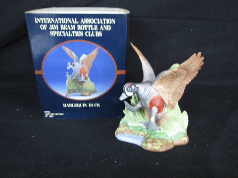 lot 88 image: Limited Edition Miniature Harlequin Duck decanter