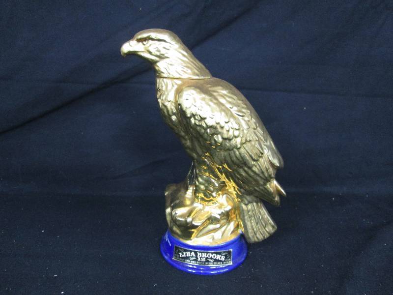 lot 91 image: Ezra Brooks Gold Eagle Decanter