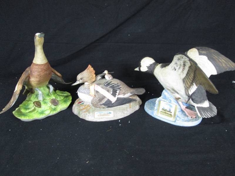 lot 100 image: Ski Country Ducks Decanters