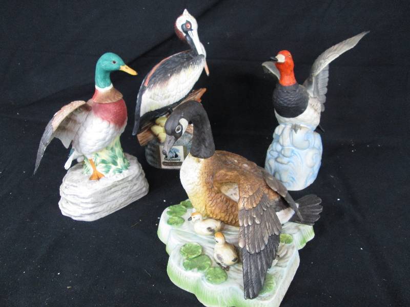 lot 102 image: Ski Country Pelican, Goose & Ducks Decanters