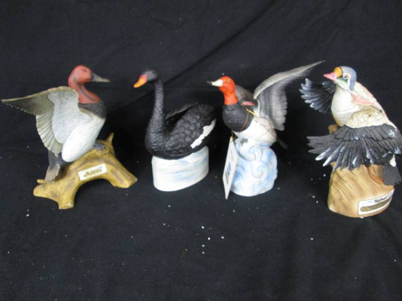 lot 103 image: Ski Country Ducks & Swan Decanters