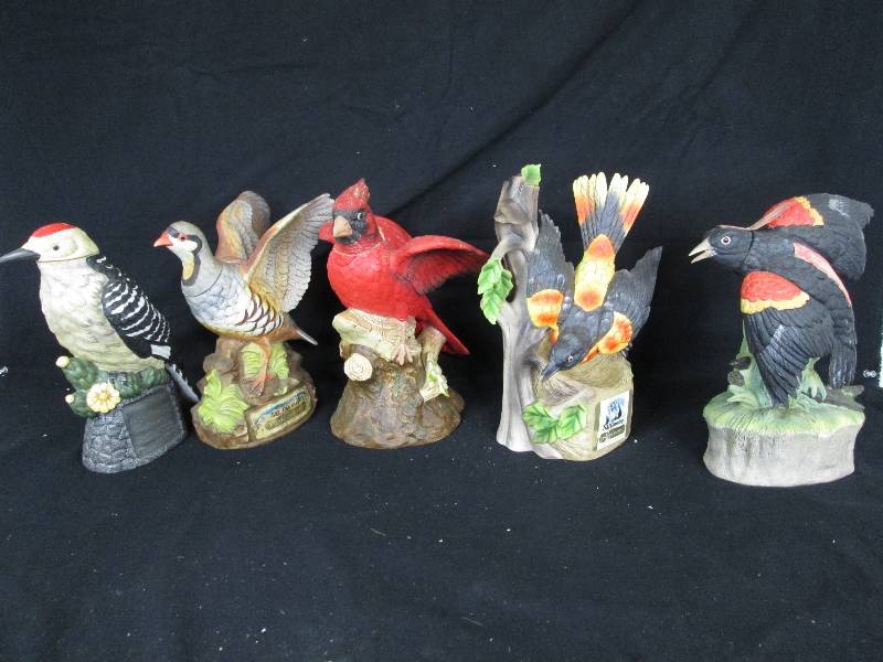 lot 104 image: Ski Country Woodland Bird Decanters