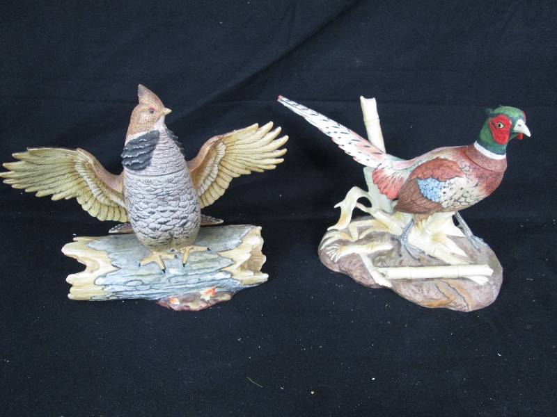 lot 107 image: Ski Country Game birds Decanters
