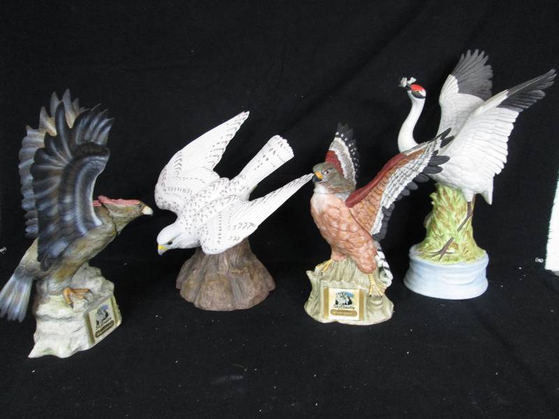 lot 114 image: Ski Country Eagle and  Whooping Crane Decanters