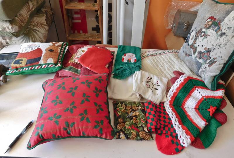 Christmas dcor items