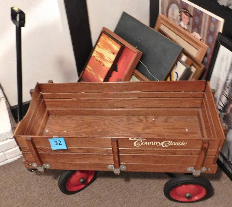 Radio Flyer Country Classics wagon