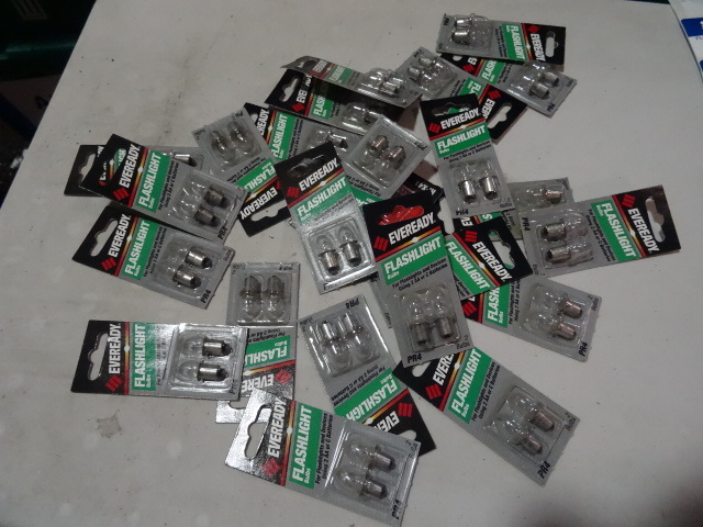 NEW Large Lot Eveready Flashlight Bulbs 2 Packs No. PR4