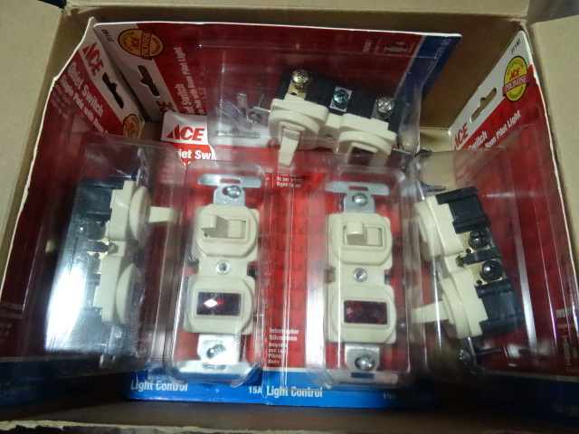 NEW Qty 5 Combination Device Light Switch and Pilot Light