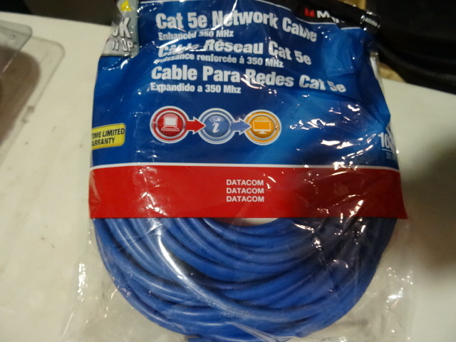 NEW Cat5e Ethernet Cable 100 ft