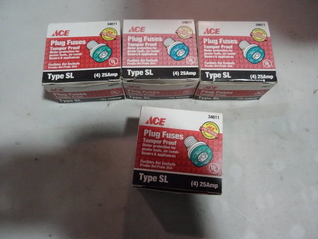 NEW Qty 4 Boxes Screw Fuses