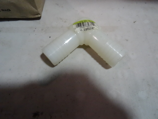NEW Lot Nylon Elbows NSF 1 IN Barbed