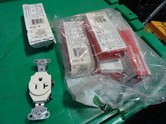 NEW Qty 5 Single Outlet 20 Amp