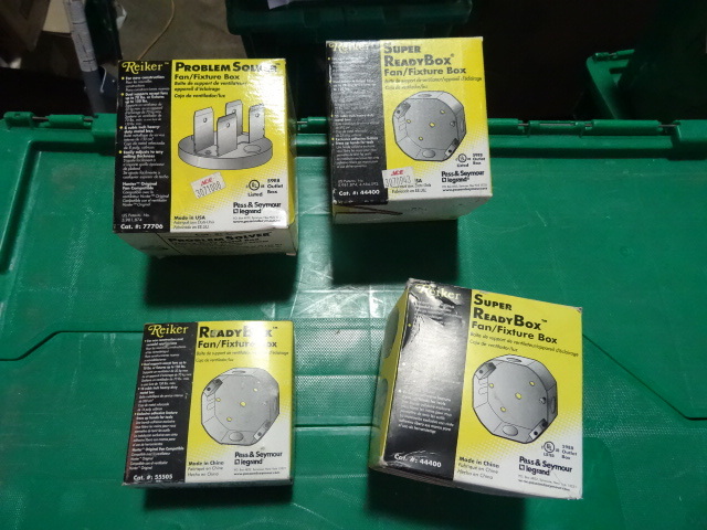 NEW Qty 4 Fan Fixture Outlet Boxes