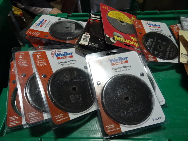 NEW Large Lot 4 in Cutoff Wheels
