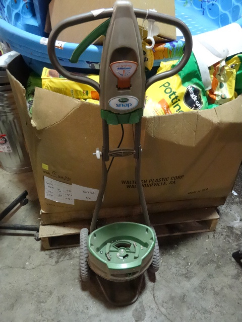 NEW Scotts SNAP EdgeGuard Fertilizer Spreader