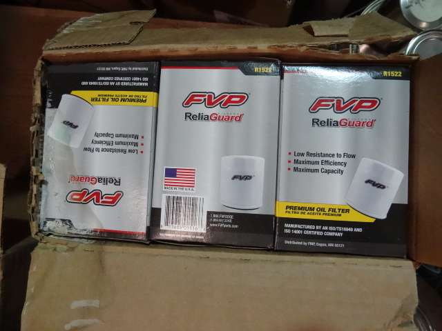 NEW Qty 12 FVP Oil Filters R1522