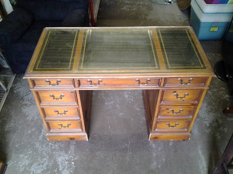 Sligh Lowry Furniture Co Holland Mi Leather Top Desk With