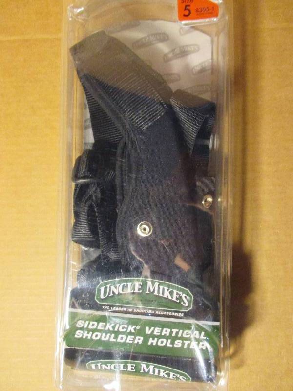 lot 23 image: Uncle Mikes Vertical Shoulder Holster