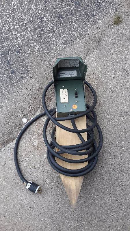 Outdoor power receptacle