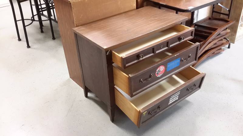 Low dresser - pirate style