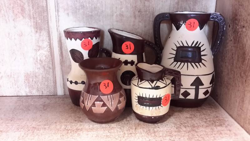 Set of small jars