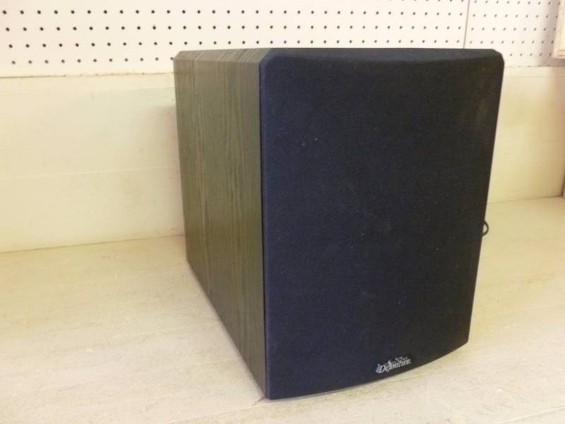 lot 18 image: Powered Subwoofer