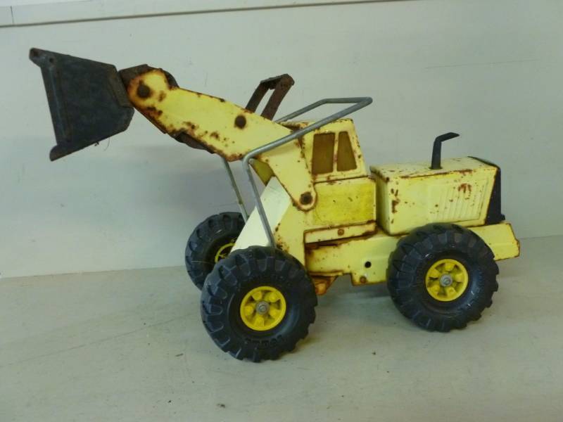 lot 26 image: Tonka