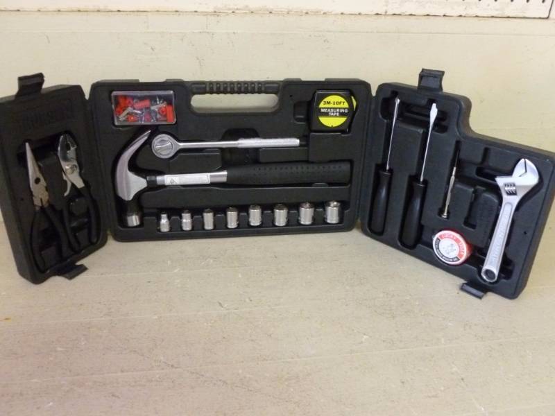 lot 36 image: Tool Set
