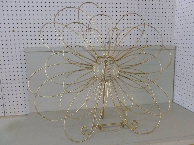 lot 38 image: Metal Art