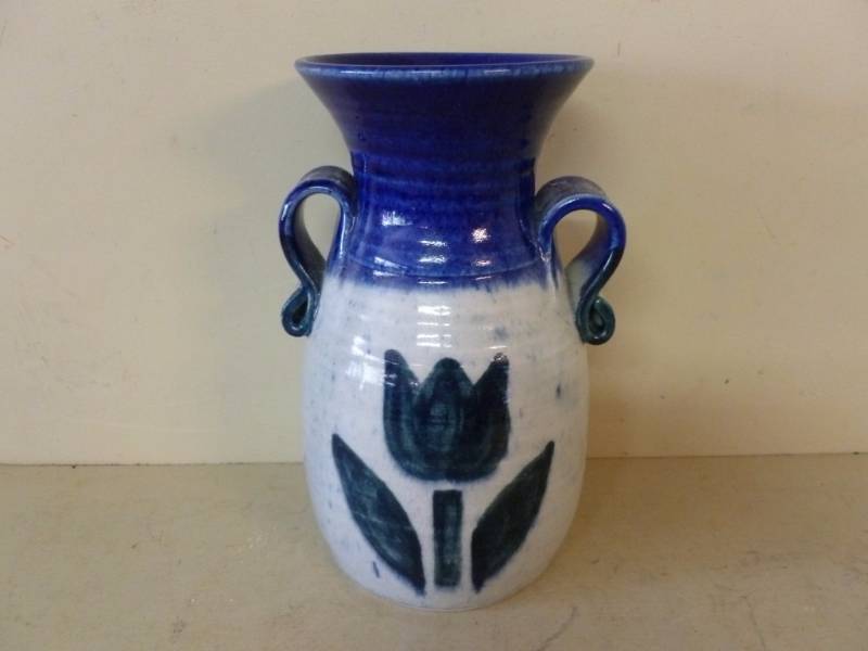 lot 41 image: Stoneware Vase